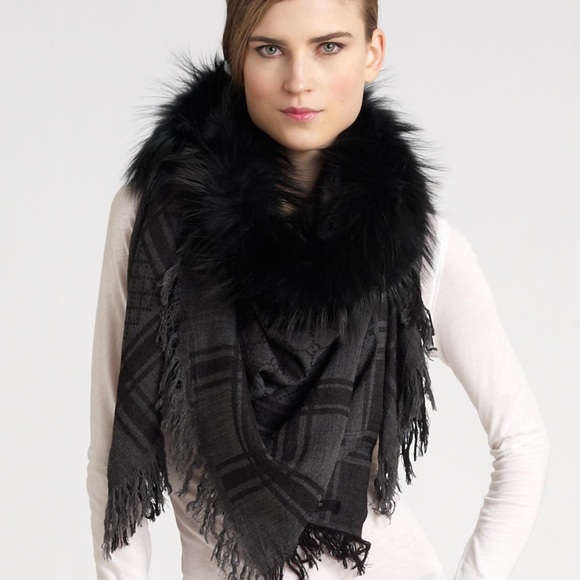 Gucci Grey Fox Fur Shawl - Picture 3 of 3